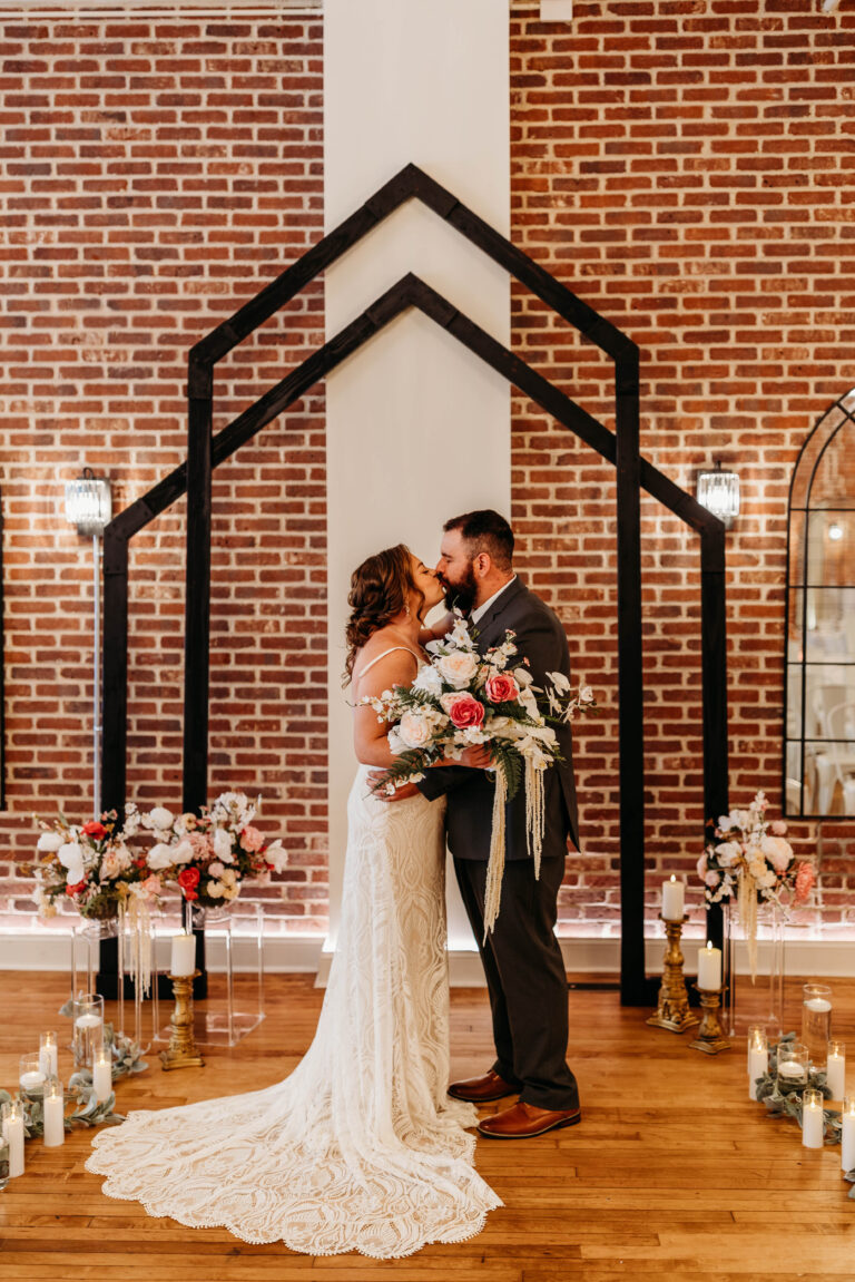 Indoor vs. Outdoor Weddings: Which Is Right for You?